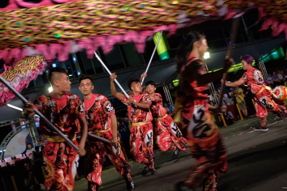 【影片】2019鷄籠中元祭遊行　望海巷熱鬧火舞秀