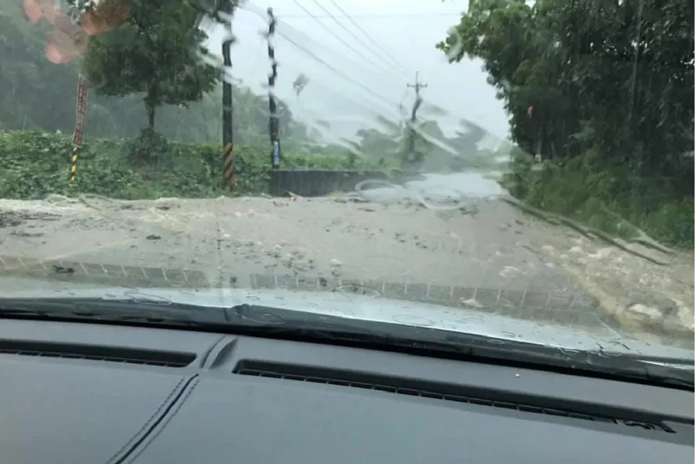 【快訊】高雄那瑪夏、桃源、甲仙、茂林、六龜5區暴雨　中午停班課