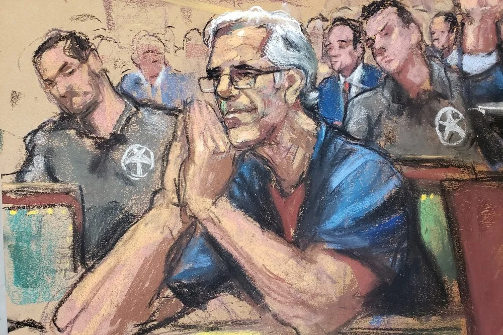 美國淫亂富豪驗屍發現頸部多處骨折　不排除他殺