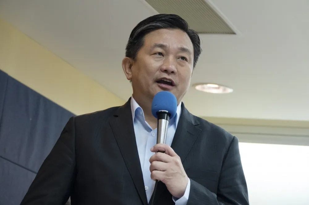 馬系監委挺黃肇珩釋憲　王定宇譙：想偷偷恢復年資黨職併公職