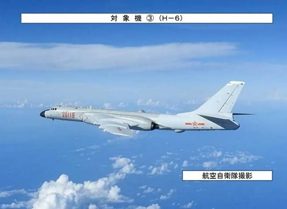中國轟六再出動　今沿台海中線以西飛