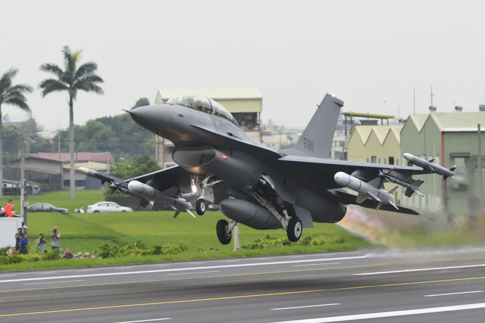 美售台F-16V戰機組聯隊缺千人　空軍爭取少將員額遭國防部婉拒