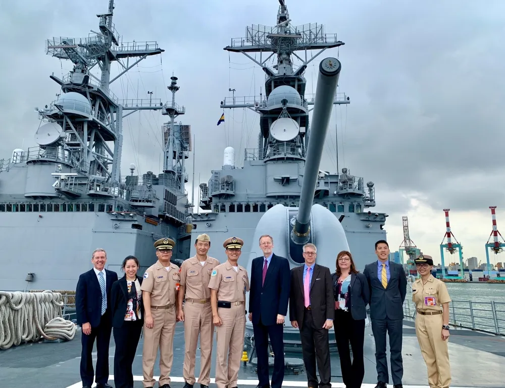 美售台軍艦及兩棲突擊車　AIT處長罕見公開參訪