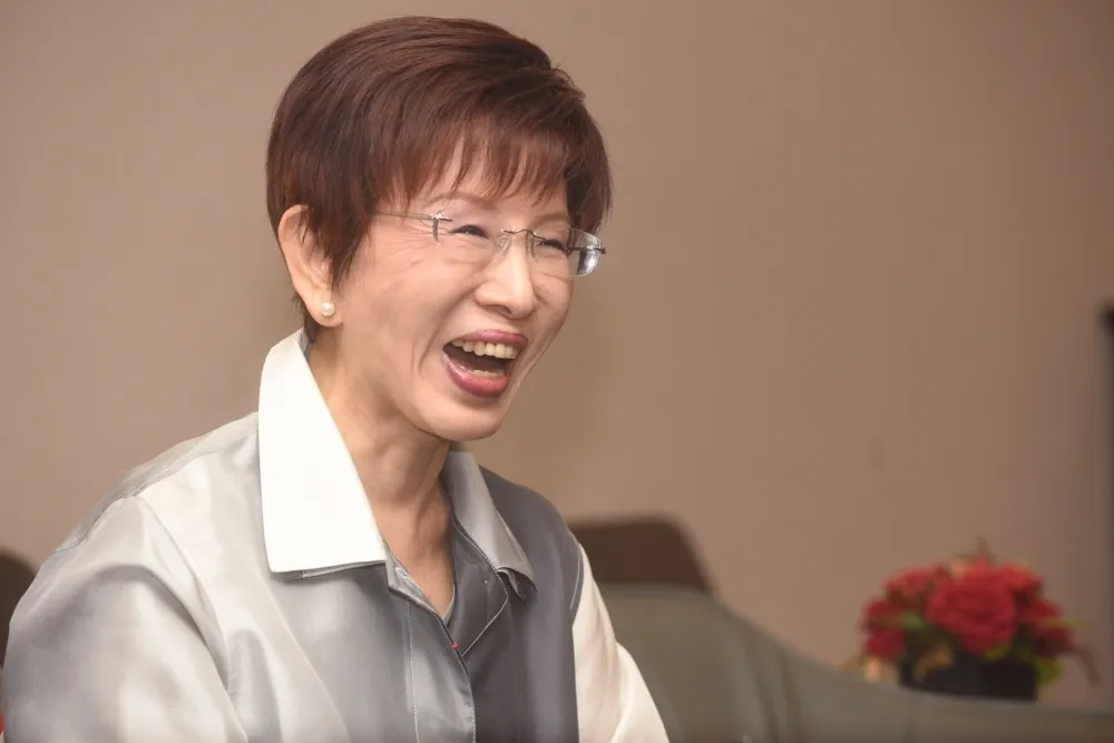 【採訪後記】洪秀柱不嗆辣更難纏　國民黨只准郭王放火卻「卡洪」？