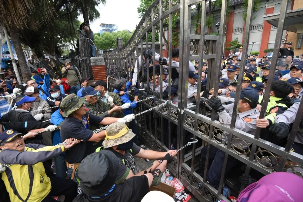 大法官要告訴軍公教的事