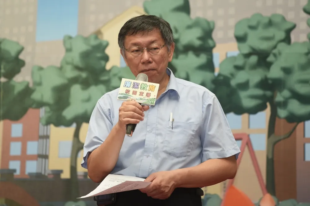 李佳芬賣違建農舍　柯文哲酸韓：要選總統還為800萬糾葛