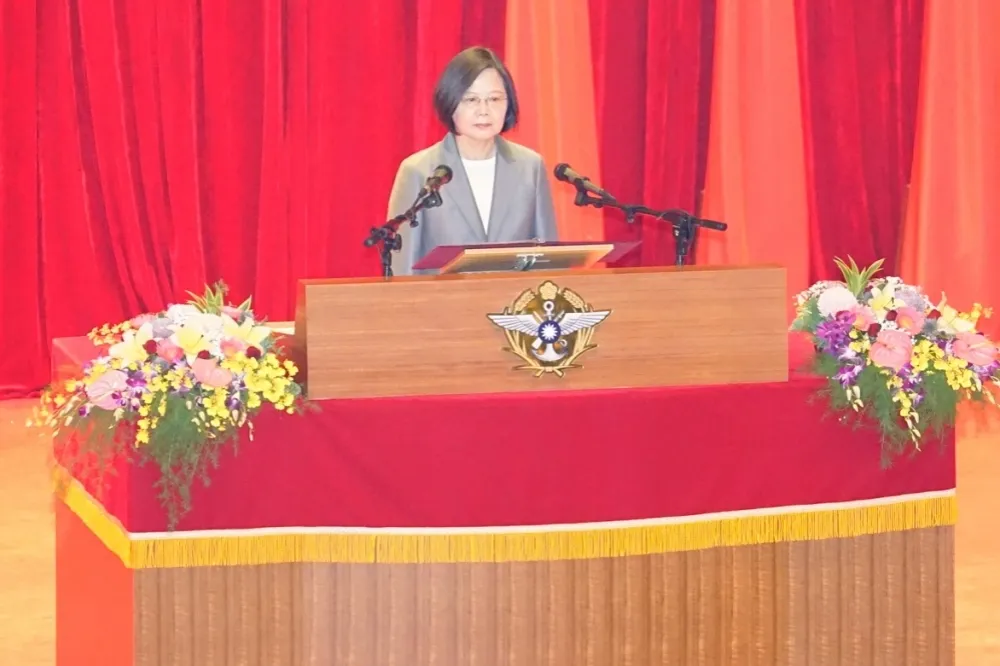 聽取香港情勢國安簡報 　蔡英文：提供在台港人必要協助