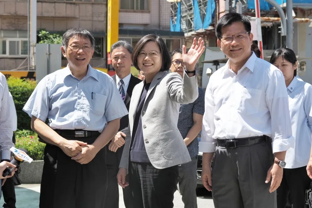 【TVBS民調】藍綠對決蔡支持度49%飆新高　郭台銘占43%民眾喜好度最高