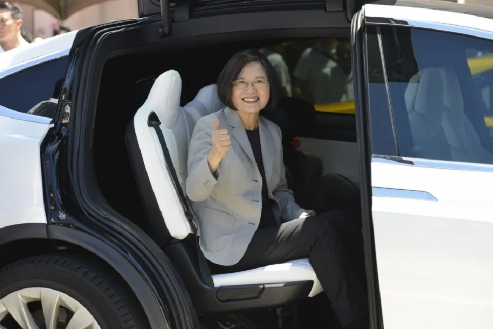 【綠黨民調】厭煩郭柯王曖昧不表態　蔡英文勝出所有組合
