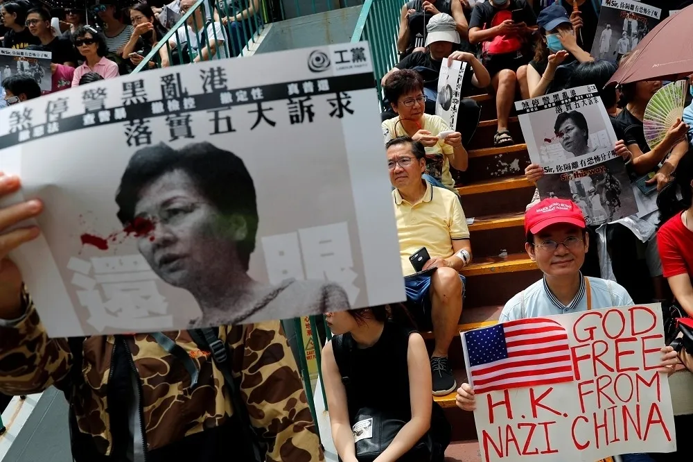林鄭讓步太少太遲　香港局勢可能更糟