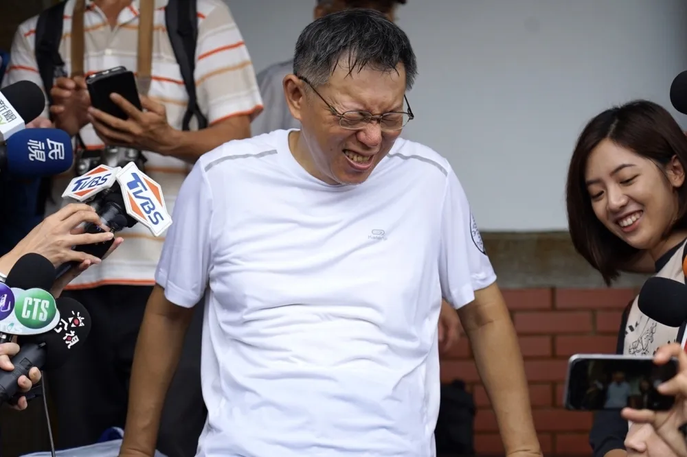 【跌破198萬】粉專退讚風潮難止血　柯文哲：起起伏伏也還好