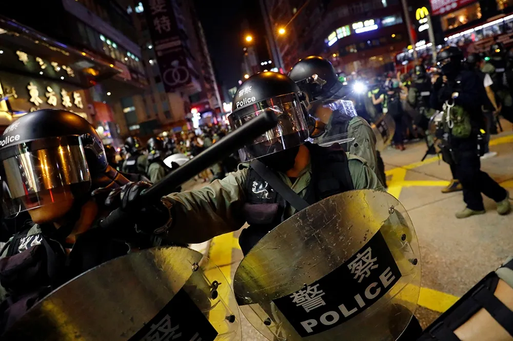 【香港反送中】港警添購1萬枝伸縮警棍　休假警察「可配戴執行勤務」