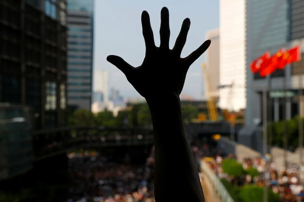 投書：你只想到你自己　又甘做「中共代理」