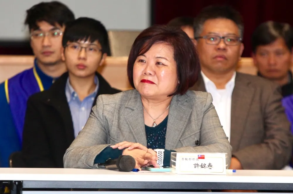 最低工資法草案遭刪2重點　政院打臉許銘春：根本還沒審