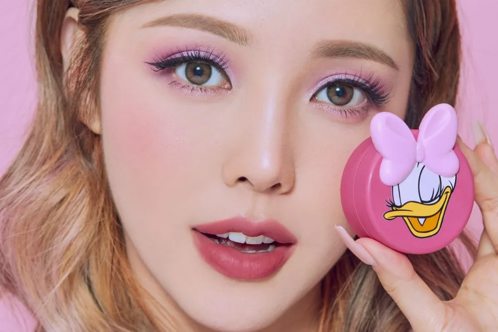 萌系卡漫聯名荷包殺傷力太強！Etude House 迪士尼黛絲鴨、肌研史努比必收