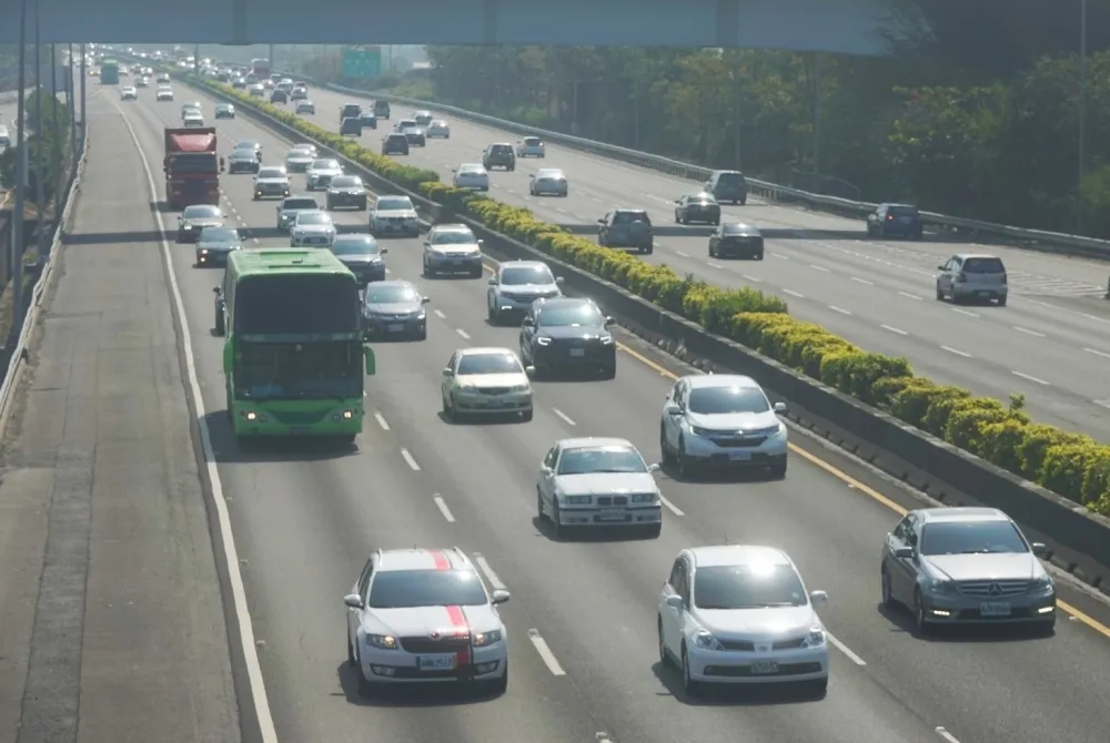 中秋北上收假車潮湧現　國5行車時間多7倍將塞到19點