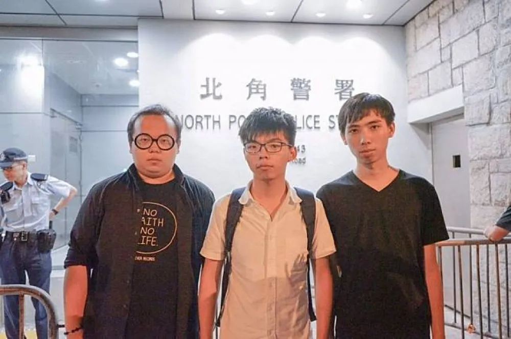 【佔領金紫荊】關押29小時　黃之鋒30日凌晨獲釋