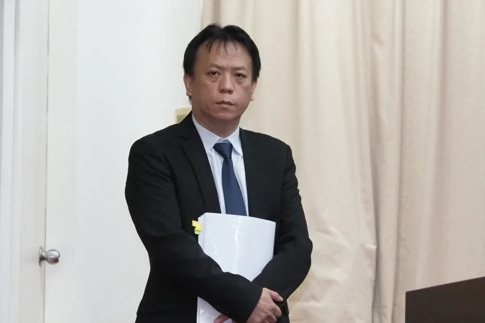 陳菊沒進立院報告私菸案被罵翻　府：憲政慣例可不列席