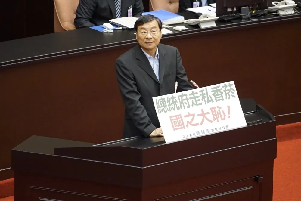 府副秘書長稱超買私菸「歷任政府都發生」　藍委爆氣回嗆