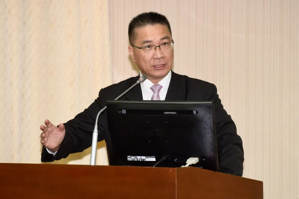 新數位身分證無「追蹤功能」　徐國勇：發包廠商將避開中資