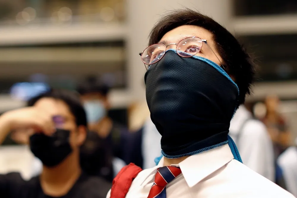 香港擬推出「反蒙面法」　望將反送中民眾「繩之以法」