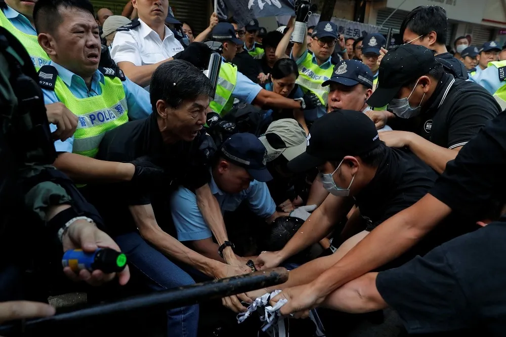 【十一香港戒備】出動5000警力、至少30間商場暫停營業　反送中民眾號召6區遊行　