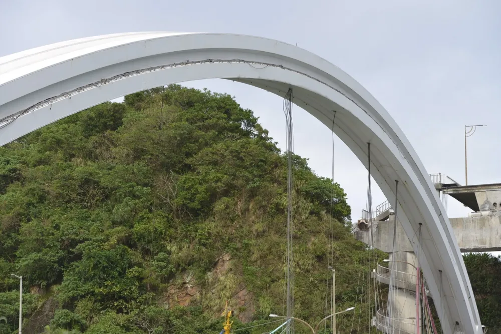南方澳橋崩追禍因　土木技師：右起第6支鋼索坍塌前疑已斷裂