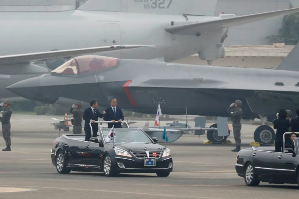 【年底十架返國】總統文在寅親自主持　南韓F-35A戰機首次公開亮相