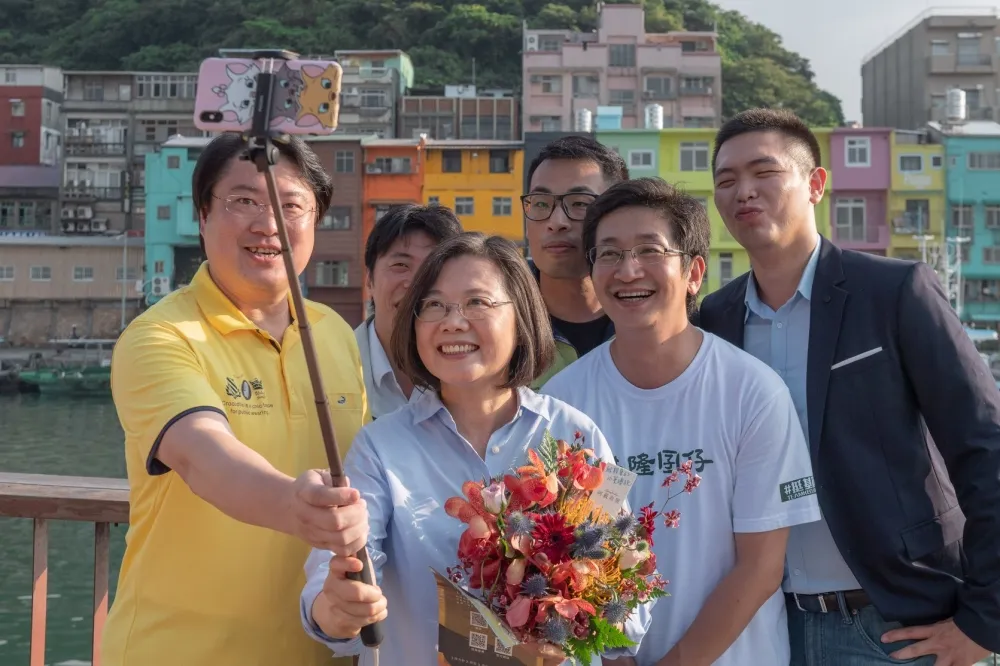 【開箱片】來去總統府住一晚　蔡英文現身介紹貴客住房