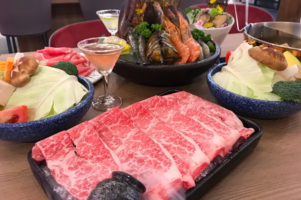 專業侍酒師指導「鍋 ﹠ BAR」精緻海陸鍋物餐酒館　微風廣場 GF 微醺登場