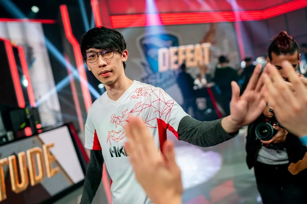 【2019世界賽】歐美網友看HKA晉級小組賽：好想看HKA打敗中國隊伍　聊天室暴走的樣子