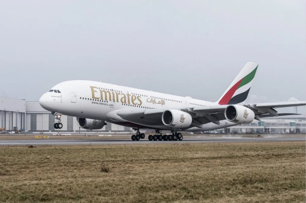 【今年出包6次】桃機地勤累了嗎　拖車造成阿聯酋A380機鼻鼻輪受損