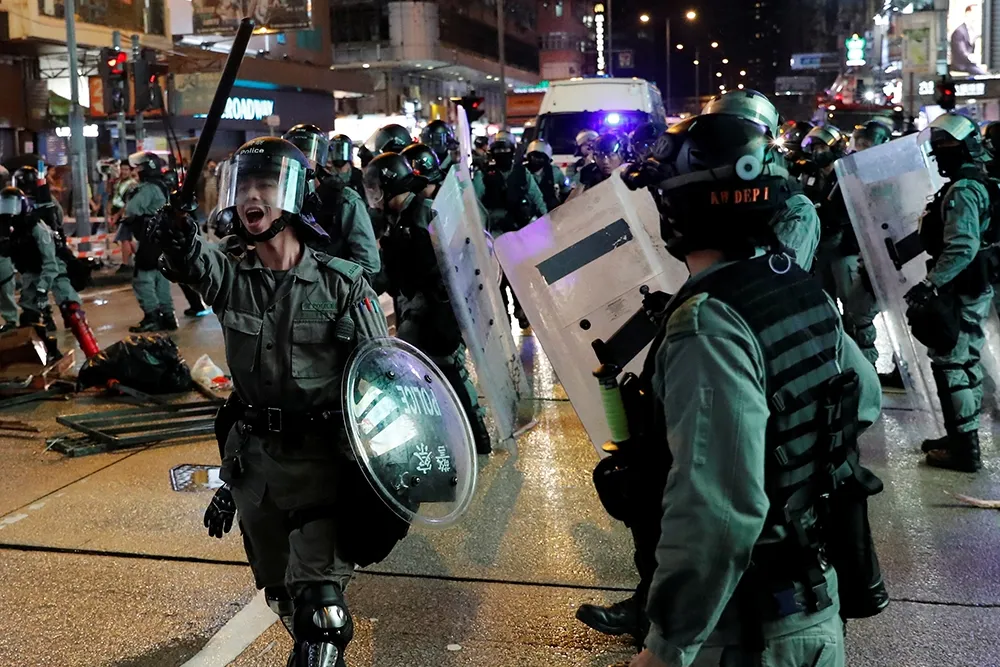 【香港反送中】港警首次發現遙控炸彈　19歲高中生割警察傷大靜脈