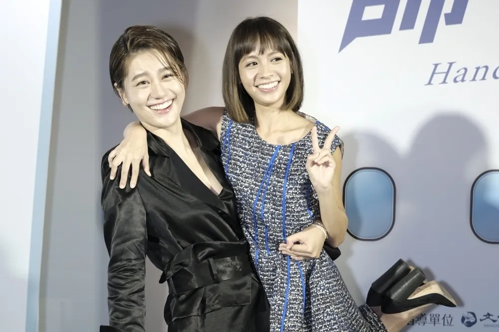 小蠻為追黃姵嘉報考空姐　周美玲新作《帥T空姐》10/25首播