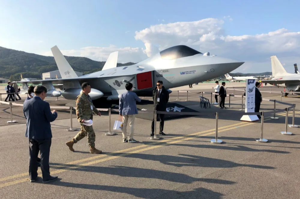 【印尼財政仍是隱憂】期望最晚2022「開始試飛」　南韓首次曝光KF-X戰機實體模型