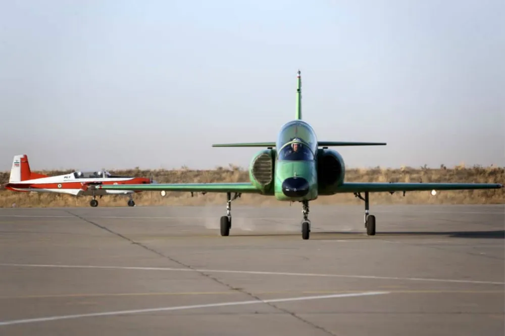 【國防自主】與我空軍AT-3神似　伊朗再次解密國產「雅辛」教練機