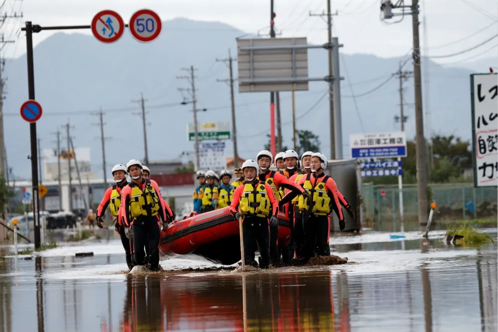【風雨再襲】哈吉貝前腳剛走　沖繩再次面臨中度颱風「浣熊」威脅