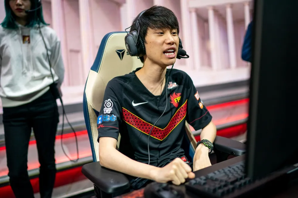 【2019世界賽】Nash專欄：對線不盡然出色但能夠做足中路「分外之事」　Doinb評為第一