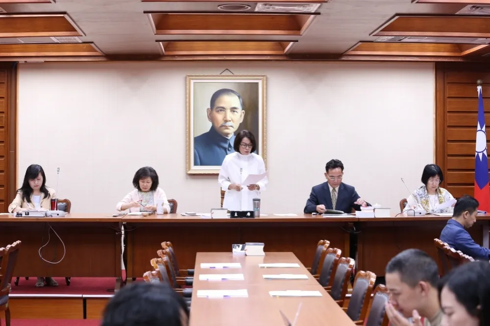 【避踩性平教育大雷】藍綠立委好默契冷處理　反同翻案渺茫