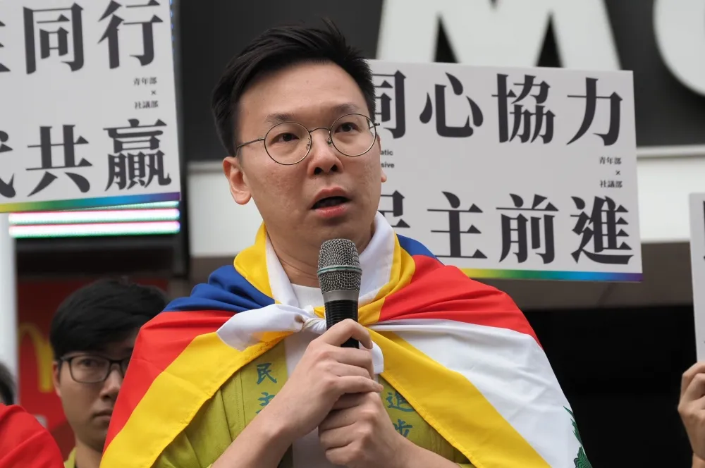 柯文哲酸他「投靠」　林飛帆哽咽嗆：我加入的是願挺西藏、香港的民進黨