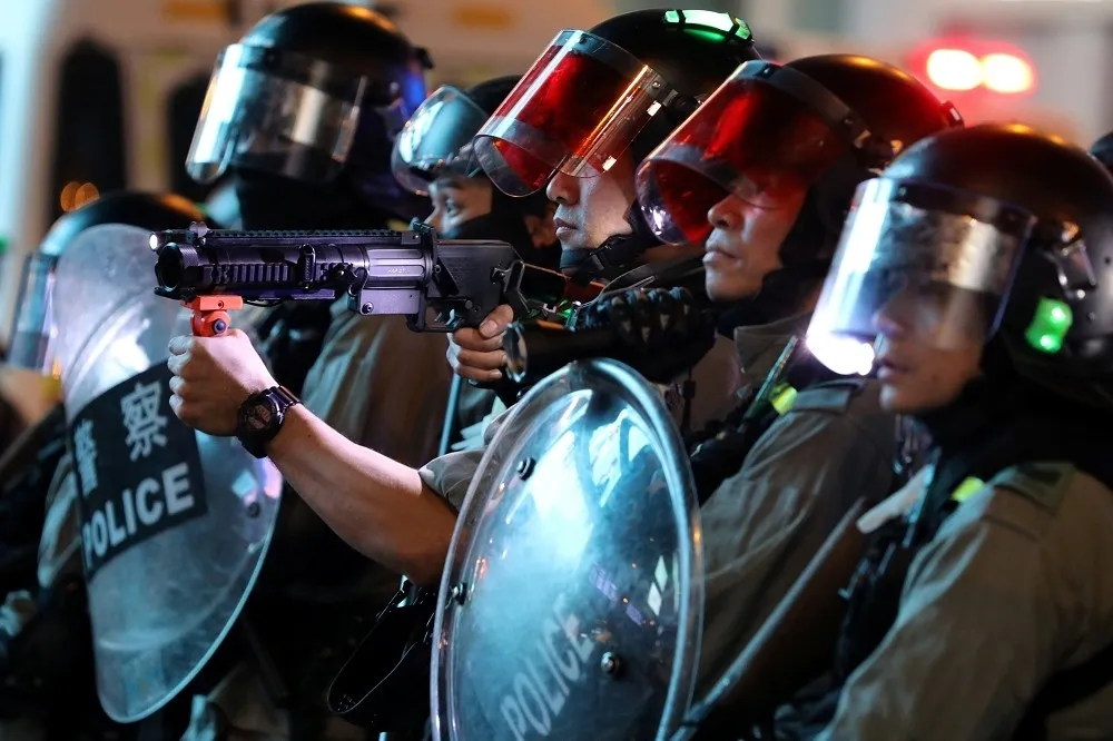 香港高教公民：現在的港警