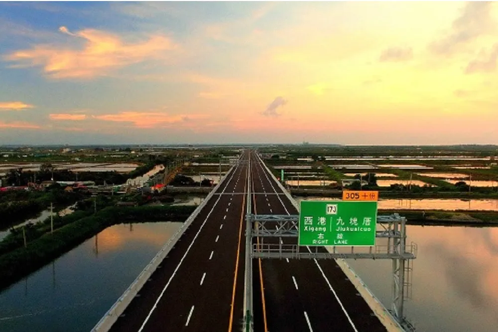 【貧窮人的高速公路】台61線將於春節前完工　全程不用收費
