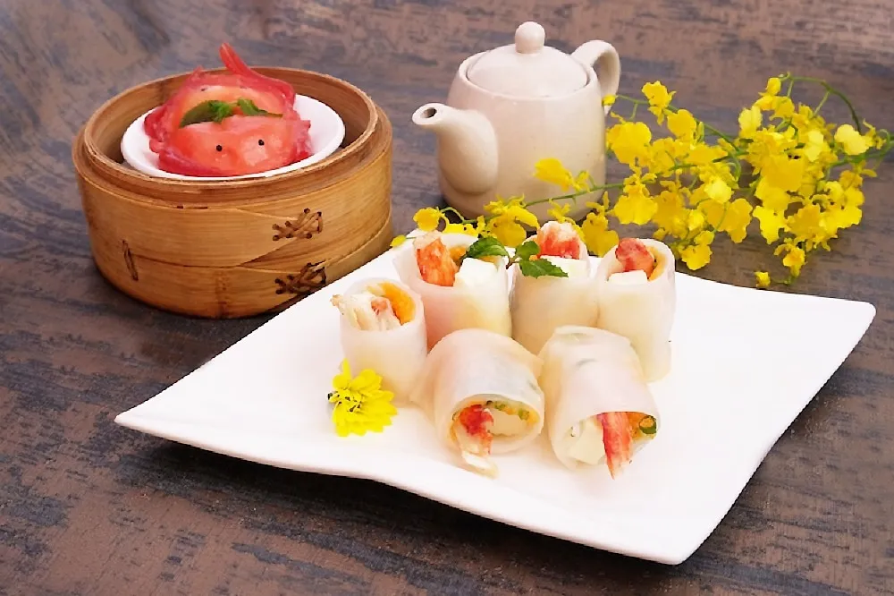 整隻 3kg 帝王蟹腳入菜！六福客棧金鳳廳霸氣推出超值「帝王蟹港點」
