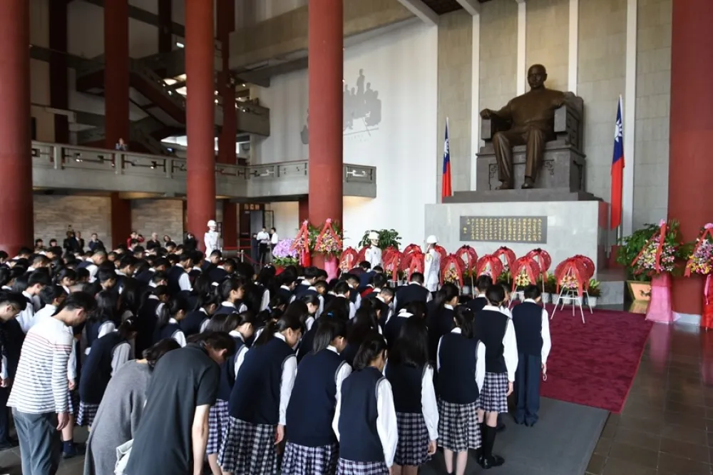 國父紀念館歡慶國父誕辰「多元共榮E起愛 」活動民眾熱烈迴響