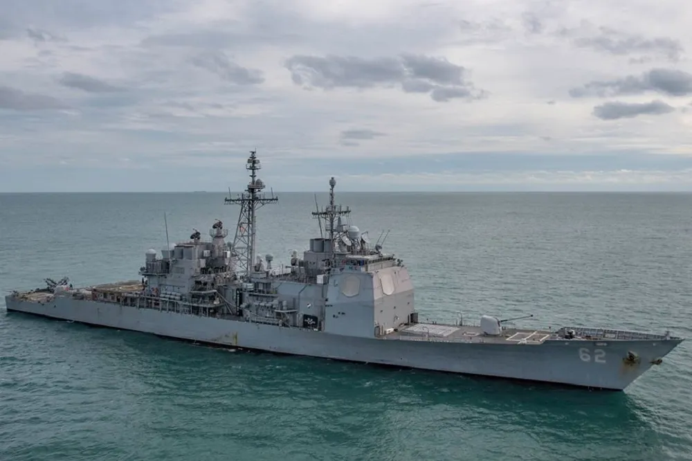 美軍艦12日行經台灣海峽　國防部長：13日早上離開防空識別區