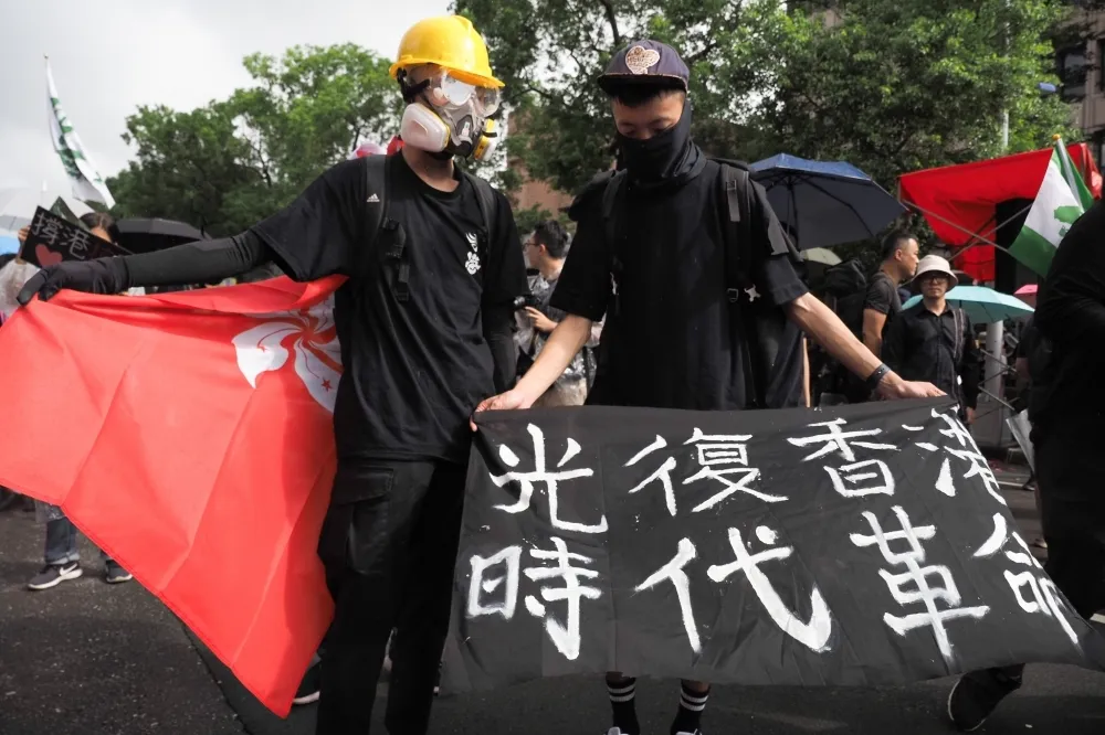 中大淪戰場　台師大、政大、成大、中山、中原也伸援接收港生