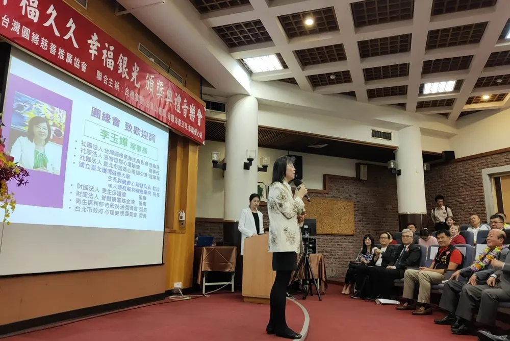 圓緣會讚揚幸福銀光　老憨兒樂翻音樂會