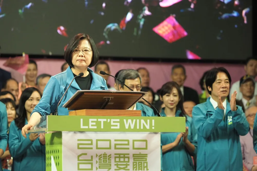 【英德配進擊】不屑韓國瑜猛開支票　蔡英文：台灣不缺光說不練的人