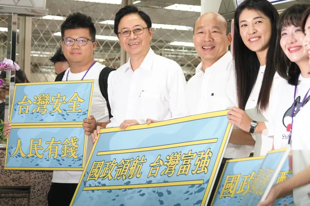 韓國瑜登記參選喊「庶民蔣經國、數位孫運璿」　張善政：草包政見比蔡包好100倍