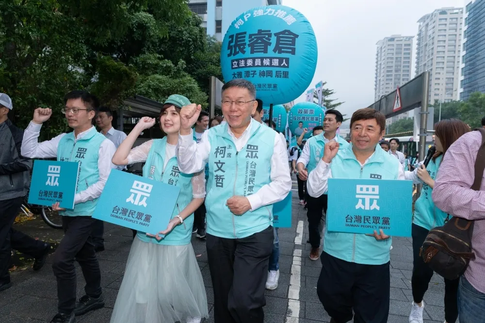 吳欣盈「辦海選時自己跑來」　柯文哲：她原本要去選區域立委